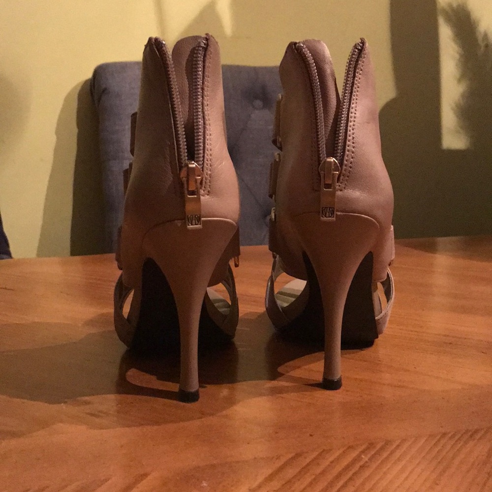 Via Neroli Ankle Boots View 4